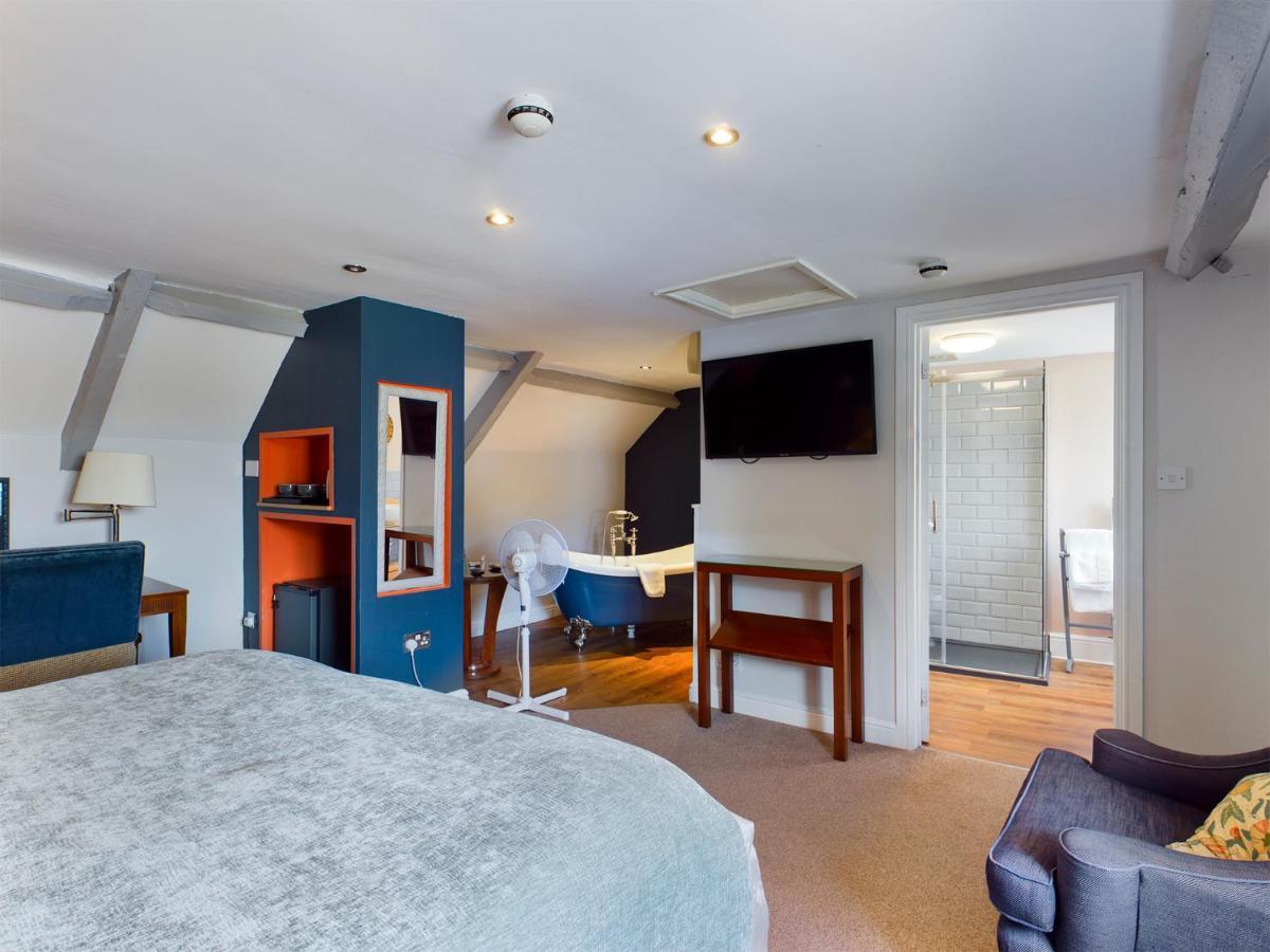 The Oak House Hotel Axbridge Eksteriør billede A suite at the hotel