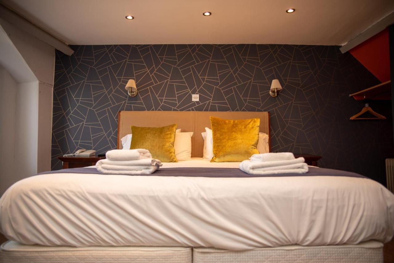 The Oak House Hotel Axbridge Eksteriør billede A bedroom at the hotel